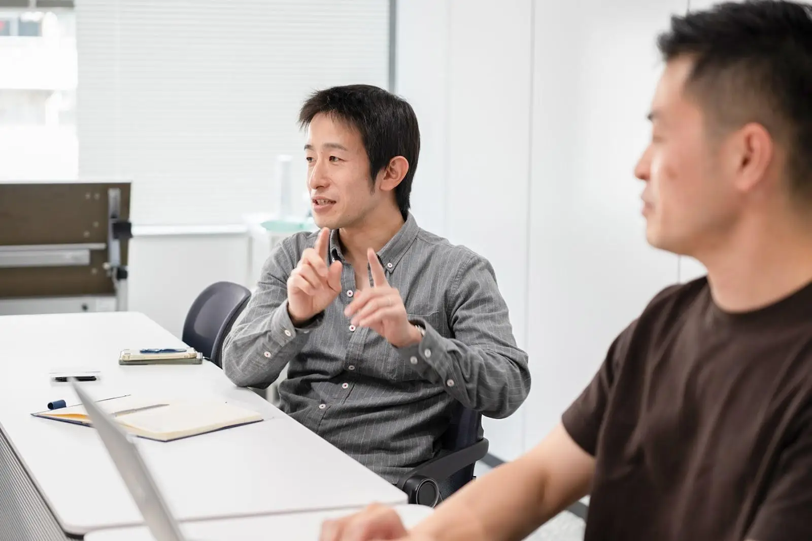 エレクトロラックス・プロフェッショナル・ジャパン株式会社 大久保様と門脇様