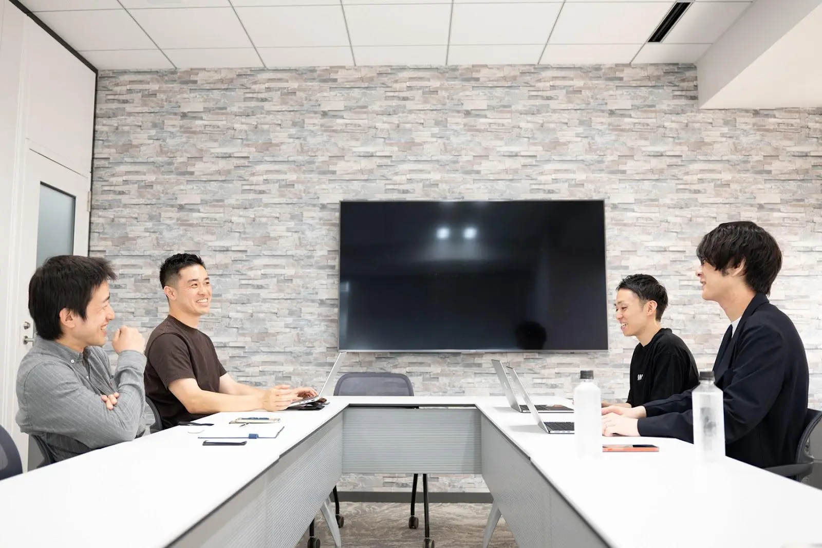 エレクトロラックス・プロフェッショナル・ジャパン株式会社様とLANY